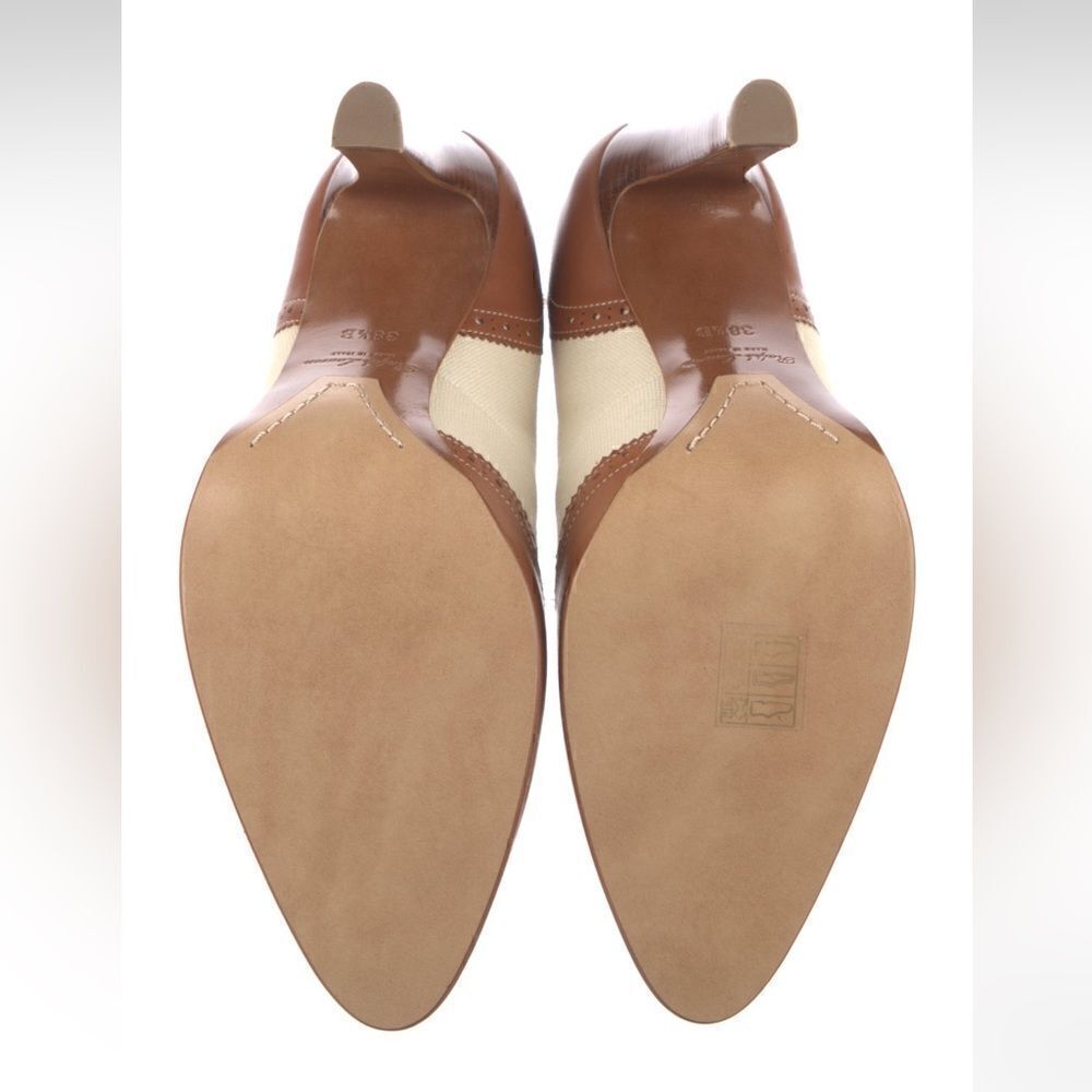 Ralph Lauren 2020 Pre-Fall Collection Scarlette Calfskin Spectator in Gold/Ecru - Picture 15 of 16
